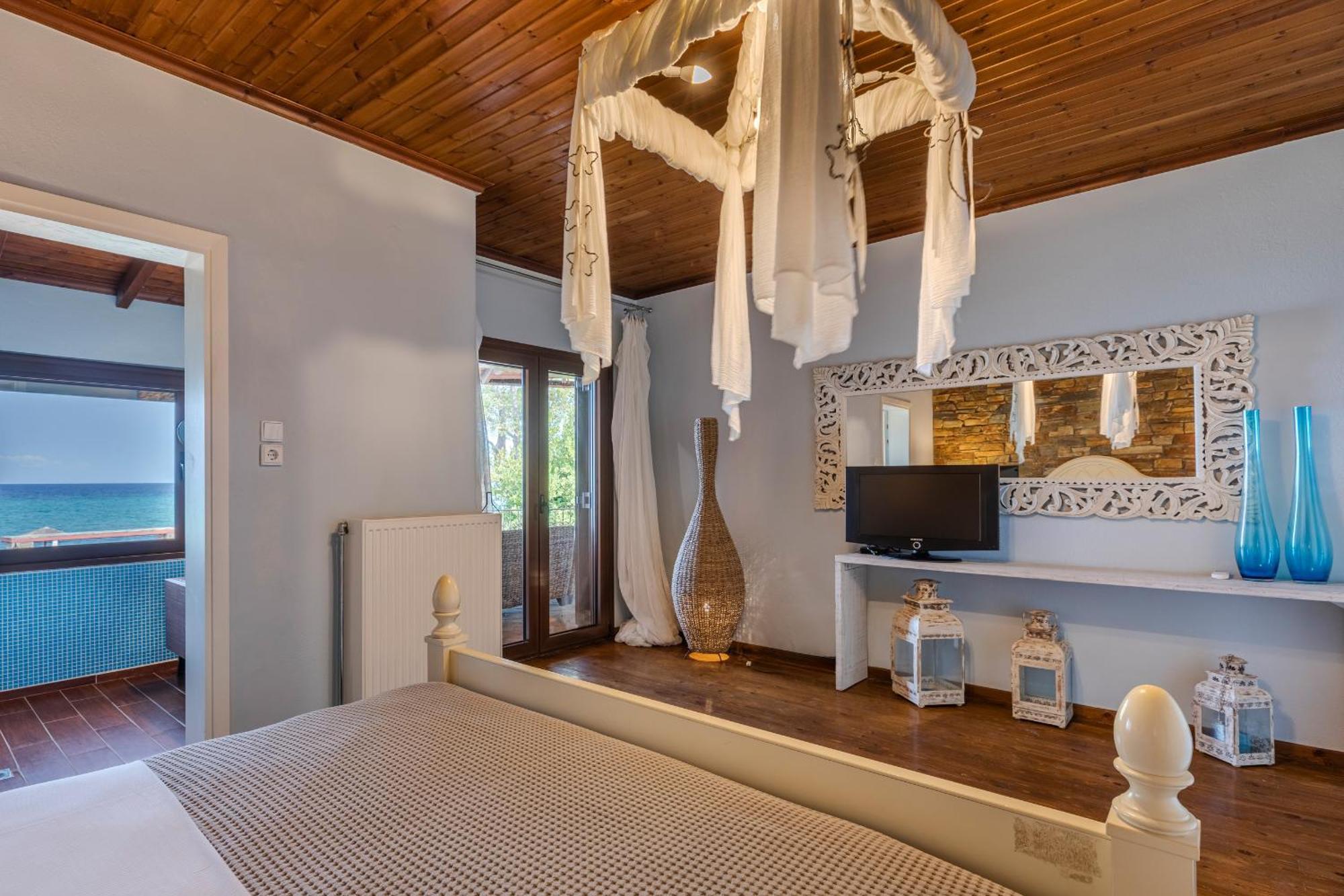 Efharis Beachfront Villa Platamonas Exterior foto